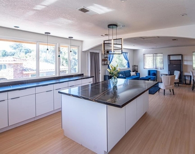 2715 S Centre City Parkway - Photo Thumbnail 60