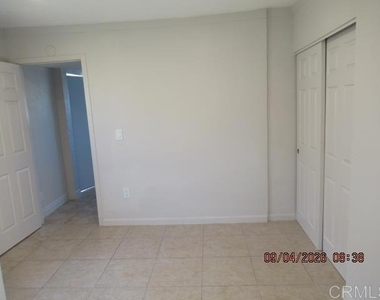 4240 Nordica Avenue - Photo Thumbnail 3