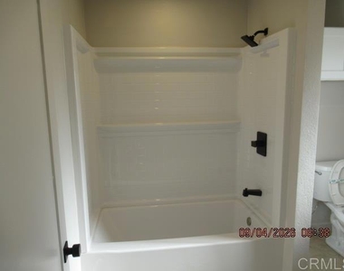 4240 Nordica Avenue - Photo Thumbnail 4