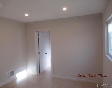 4240 Nordica Avenue - Photo Thumbnail 2