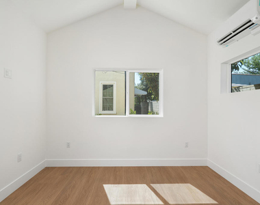 787 789 Elmira Street - Photo Thumbnail 20