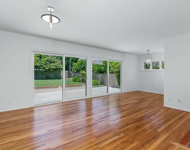 1325 Lomay Place - Photo Thumbnail 2