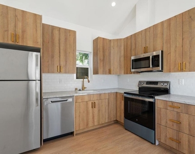 789 Elmira Street - Photo Thumbnail 1