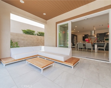 111 Swift - Photo Thumbnail 26