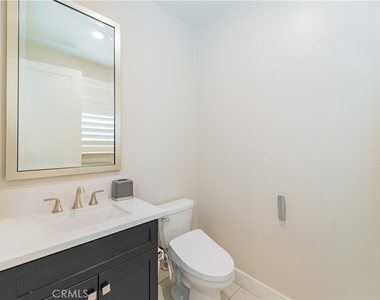 111 Swift - Photo Thumbnail 6