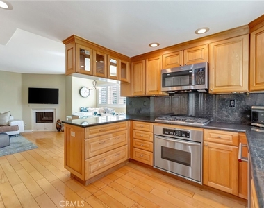 19305 Brooktrail Lane - Photo Thumbnail 14