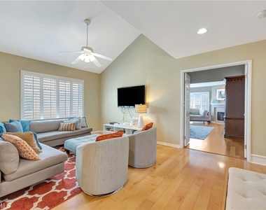 19305 Brooktrail Lane - Photo Thumbnail 18