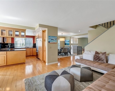 19305 Brooktrail Lane - Photo Thumbnail 12