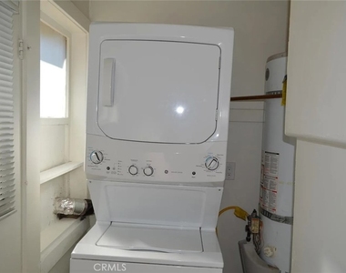 211 N West Street - Photo Thumbnail 13