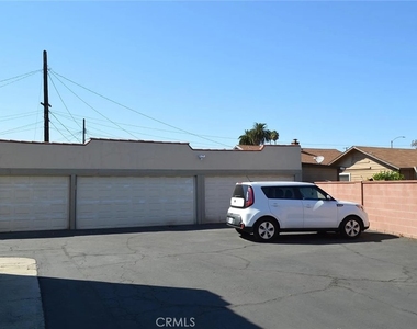 211 N West Street - Photo Thumbnail 10
