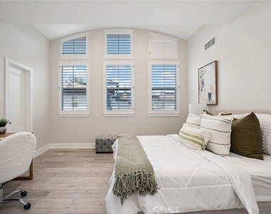 5701 Kiyot Way - Photo Thumbnail 33