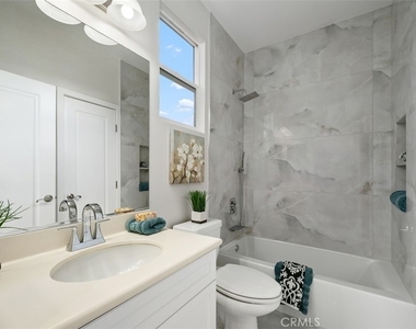 5701 Kiyot Way - Photo Thumbnail 32