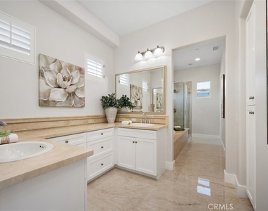 5701 Kiyot Way - Photo Thumbnail 24