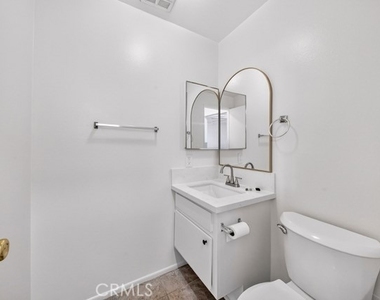 160 Greentree Ln - Photo Thumbnail 12