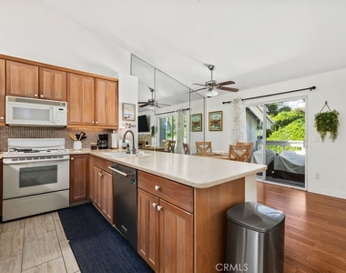 13 Campton Place - Photo Thumbnail 7