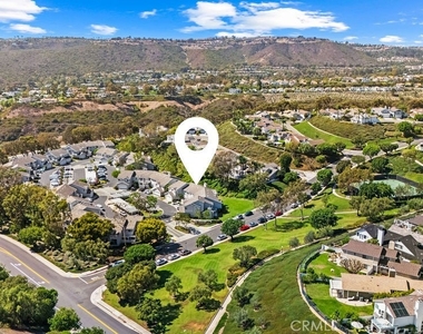13 Campton Place - Photo Thumbnail 25