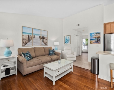 13 Campton Place - Photo Thumbnail 2