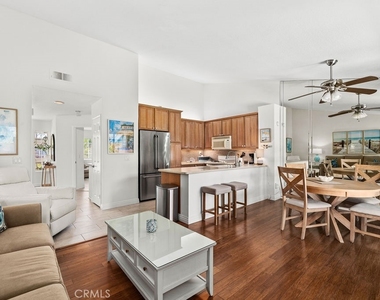 13 Campton Place - Photo Thumbnail 3