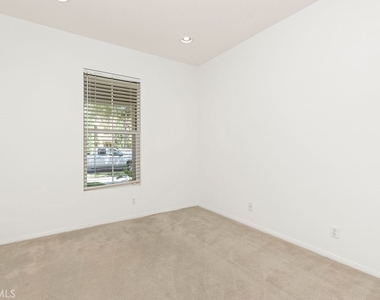 402 Quail Ridge - Photo Thumbnail 12