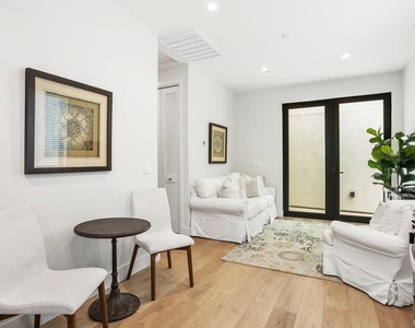 1756 Whaley Street - Photo Thumbnail 3