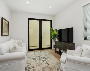1756 Whaley Street - Photo Thumbnail 4