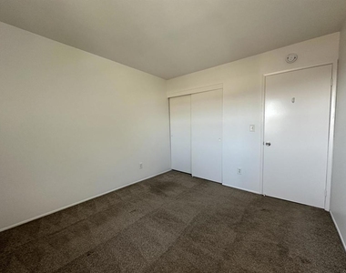 859 Del Mar Downs Road - Photo Thumbnail 16
