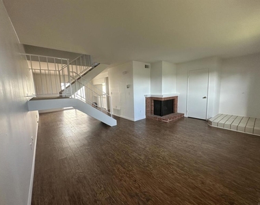 859 Del Mar Downs Road - Photo Thumbnail 3