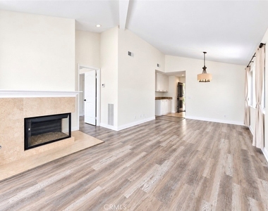 30902 Clubhouse Drive - Photo Thumbnail 12
