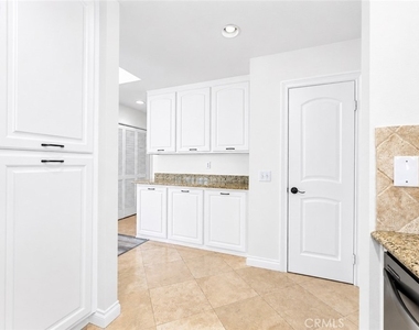 30902 Clubhouse Drive - Photo Thumbnail 9