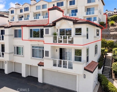 30902 Clubhouse Drive - Photo Thumbnail 2