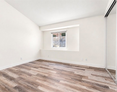 30902 Clubhouse Drive - Photo Thumbnail 23
