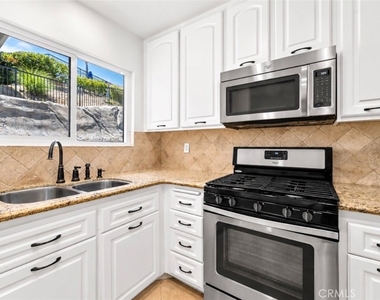 30902 Clubhouse Drive - Photo Thumbnail 8