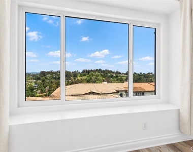 30902 Clubhouse Drive - Photo Thumbnail 17