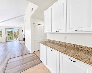 30902 Clubhouse Drive - Photo Thumbnail 10