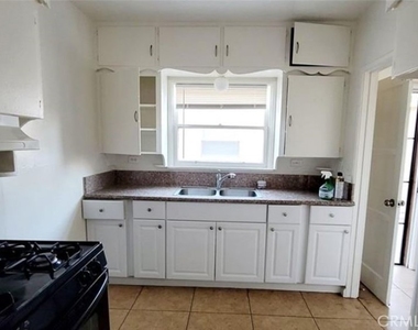 166 E 2nd - Photo Thumbnail 6