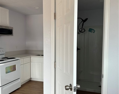 17819 Donert Street - Photo Thumbnail 7