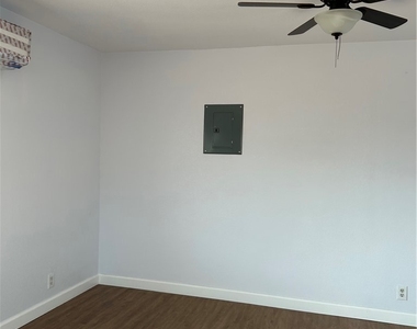 17819 Donert Street - Photo Thumbnail 2