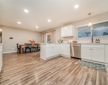 4659 Crestview - Photo Thumbnail 7