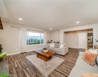 4659 Crestview - Photo Thumbnail 4