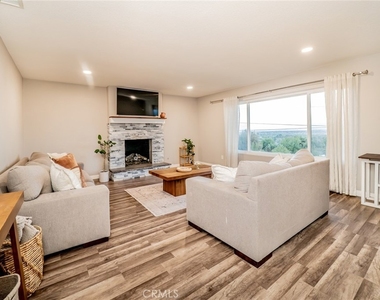 4659 Crestview - Photo Thumbnail 14