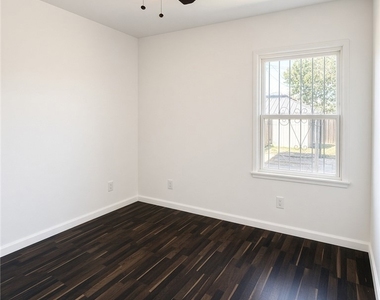 1613 N Grandee Avenue - Photo Thumbnail 7