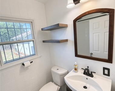 1613 N Grandee Avenue - Photo Thumbnail 8