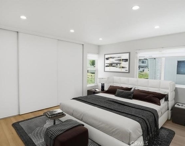 10566 Sunland Boulevard - Photo Thumbnail 6