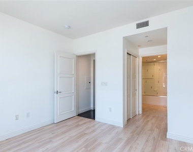 268 Caruso Avenue - Photo Thumbnail 31