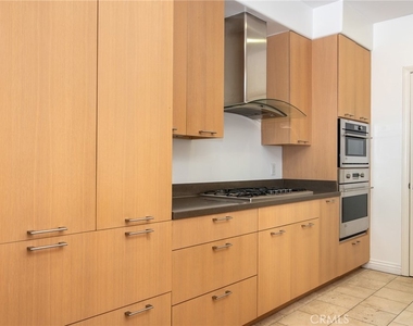 268 Caruso Avenue - Photo Thumbnail 14