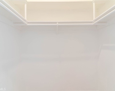 1305 N Columbus - Photo Thumbnail 33