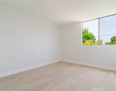 1305 N Columbus - Photo Thumbnail 31