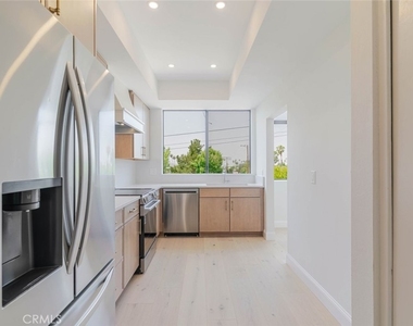 1305 N Columbus - Photo Thumbnail 28