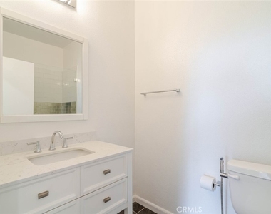 1305 N Columbus - Photo Thumbnail 16