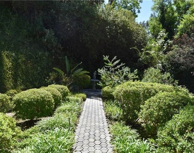 1620 Melwood Drive - Photo Thumbnail 7
